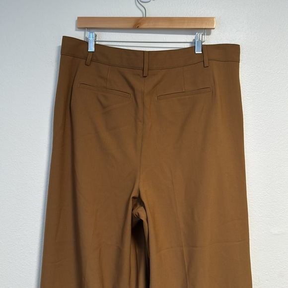 Madewell The Harlow Superwide-Leg Trouser in Camel - Picture 11 of 13